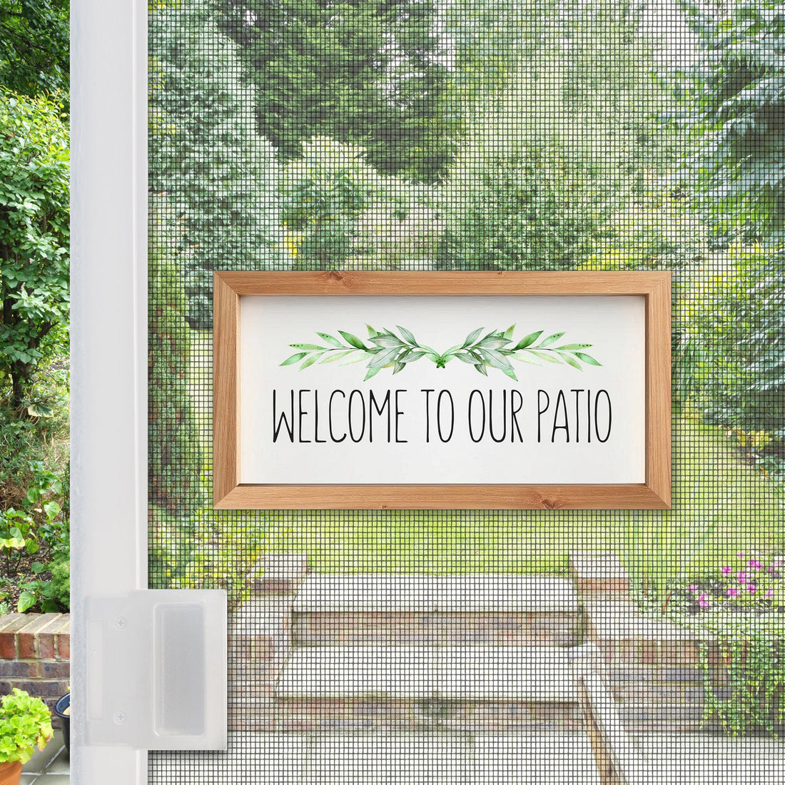 Do Words Signs for Screen Doors Really Make a Difference in First Impressions?